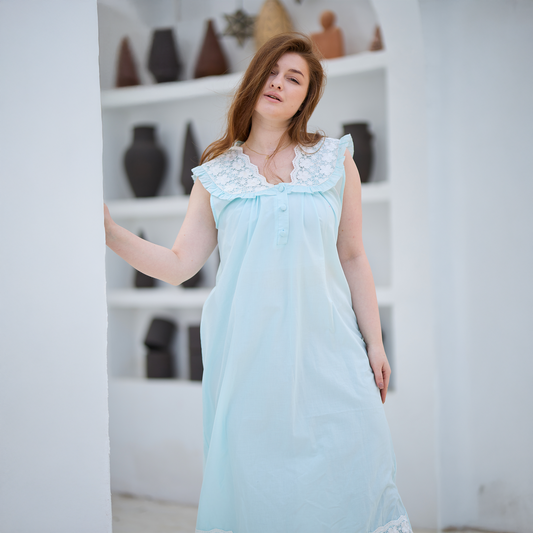 Sleeveless blue jalabiya